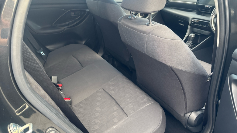 Toyota Yaris 1.5 Hybrid Design 5dr CVT Hybrid Hatchback